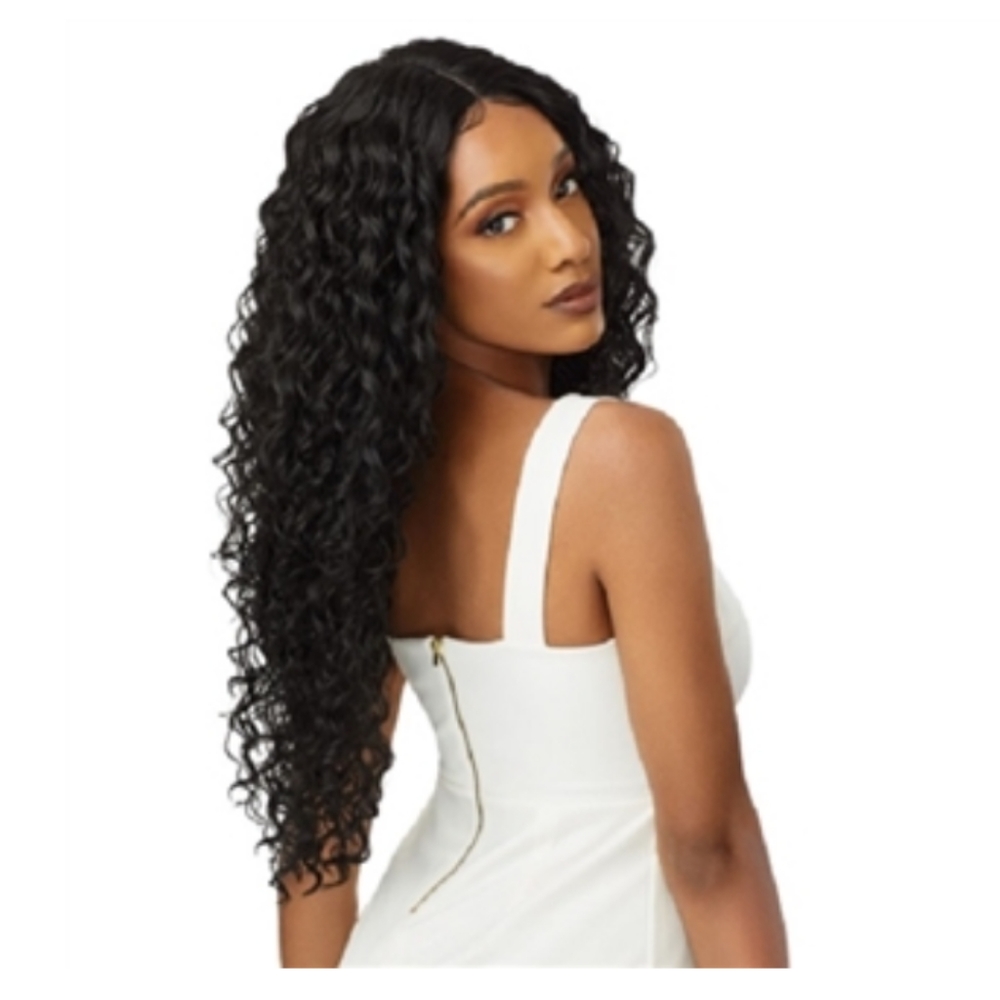 "NWT" Outre Nikita Hair Wig S1B/30